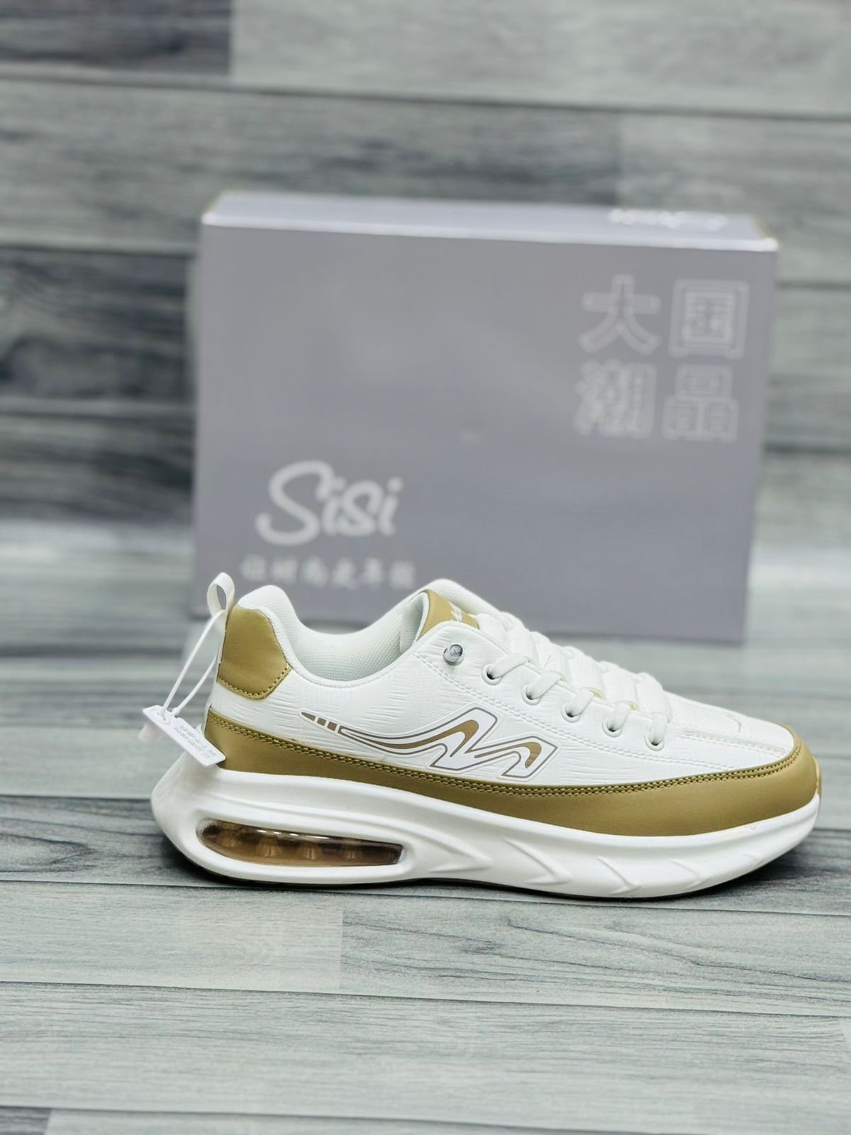 2026/03/1000036774.jpg Flash Sneakers – Trendy & Comfortable Everyday Sneakers SOFT - Image 1